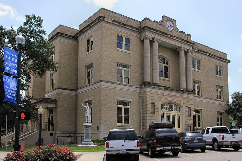 Exploring McKinney TX Historic Downtown courthouse